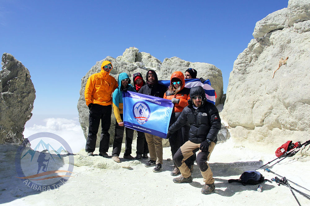 Damavand tour Summit, at 5671 m.