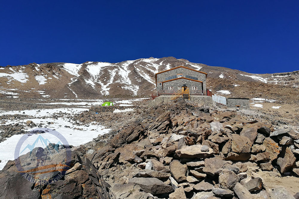 Damavand southern Shelter at 4200 m