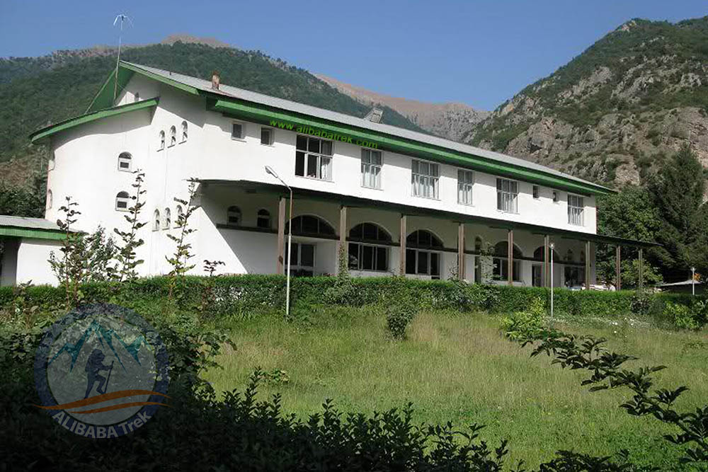 The Federation hostel, Roodbarak Village