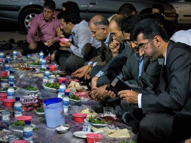 alibabatrek What Is It Like To Travel Iran During Ramadan iran blog -Iran-Tour Iran tour Ramezan, Iftar, Eftar Fast