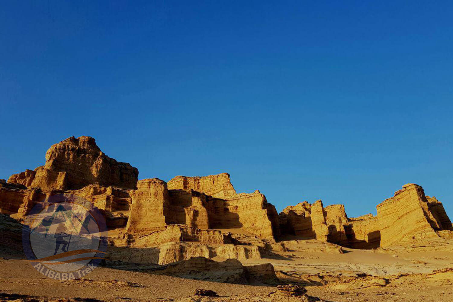Alibabatrek iran tour kerman travel guide tours in kerman Kalut Shahdad Desert